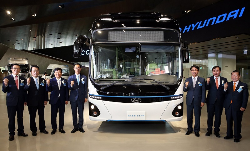 hyundai-truck-mega-bus-fair2